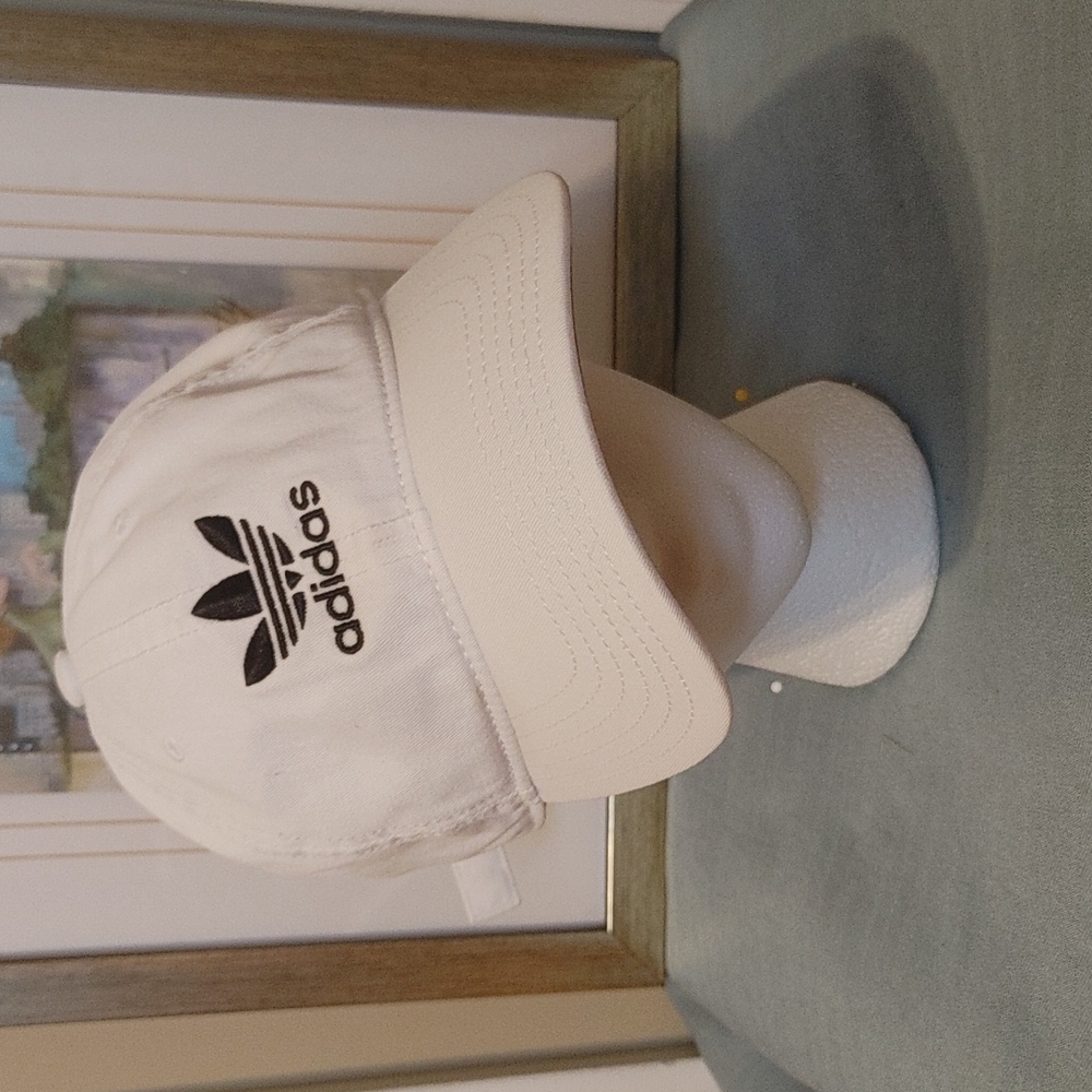 🧢Adidas Cap - Picture 2 of 8